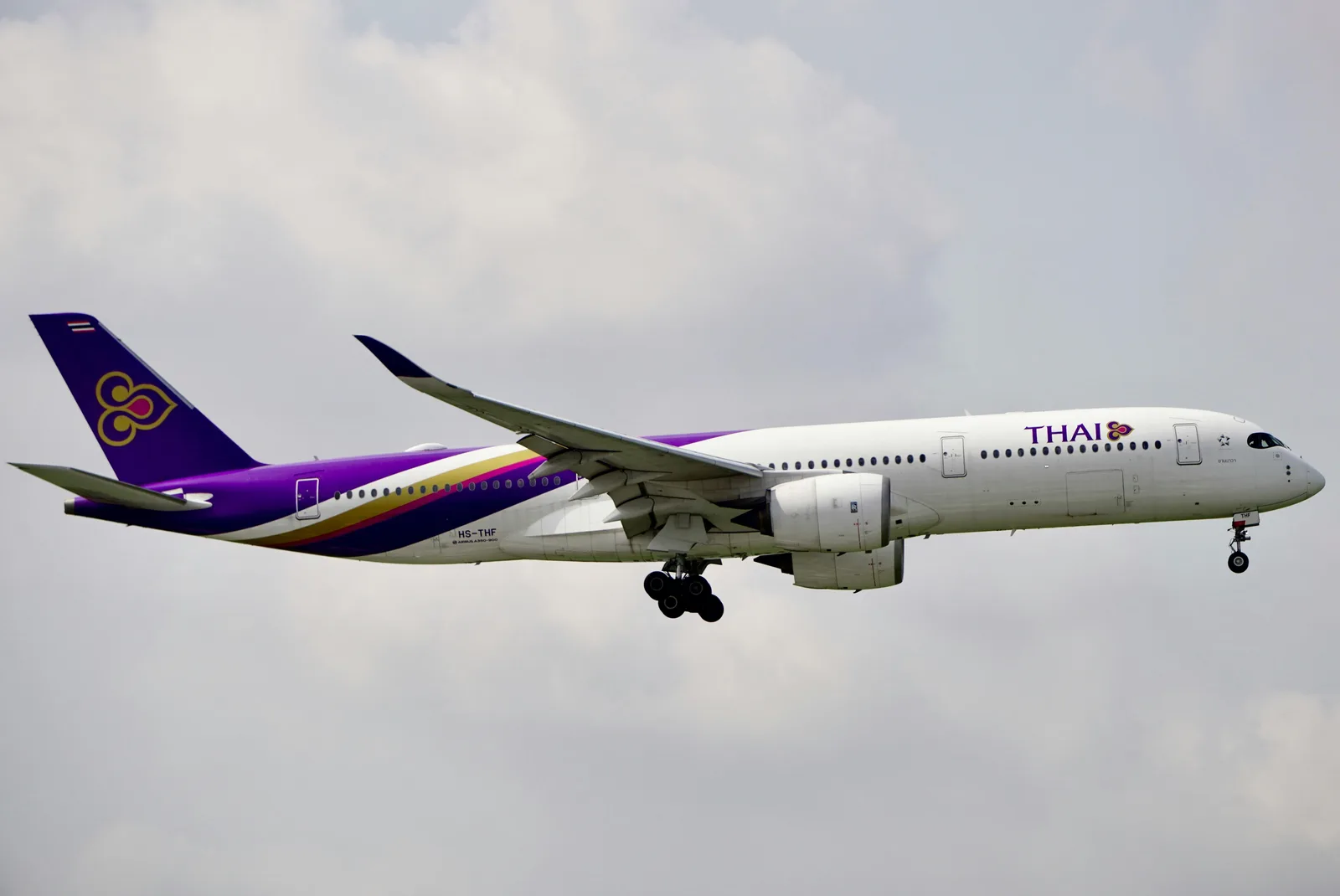 Thai Airways z rekordowym zyskiem. Wojna na Bliskim Wschodzie napędza sprzedaż biletów do Europy