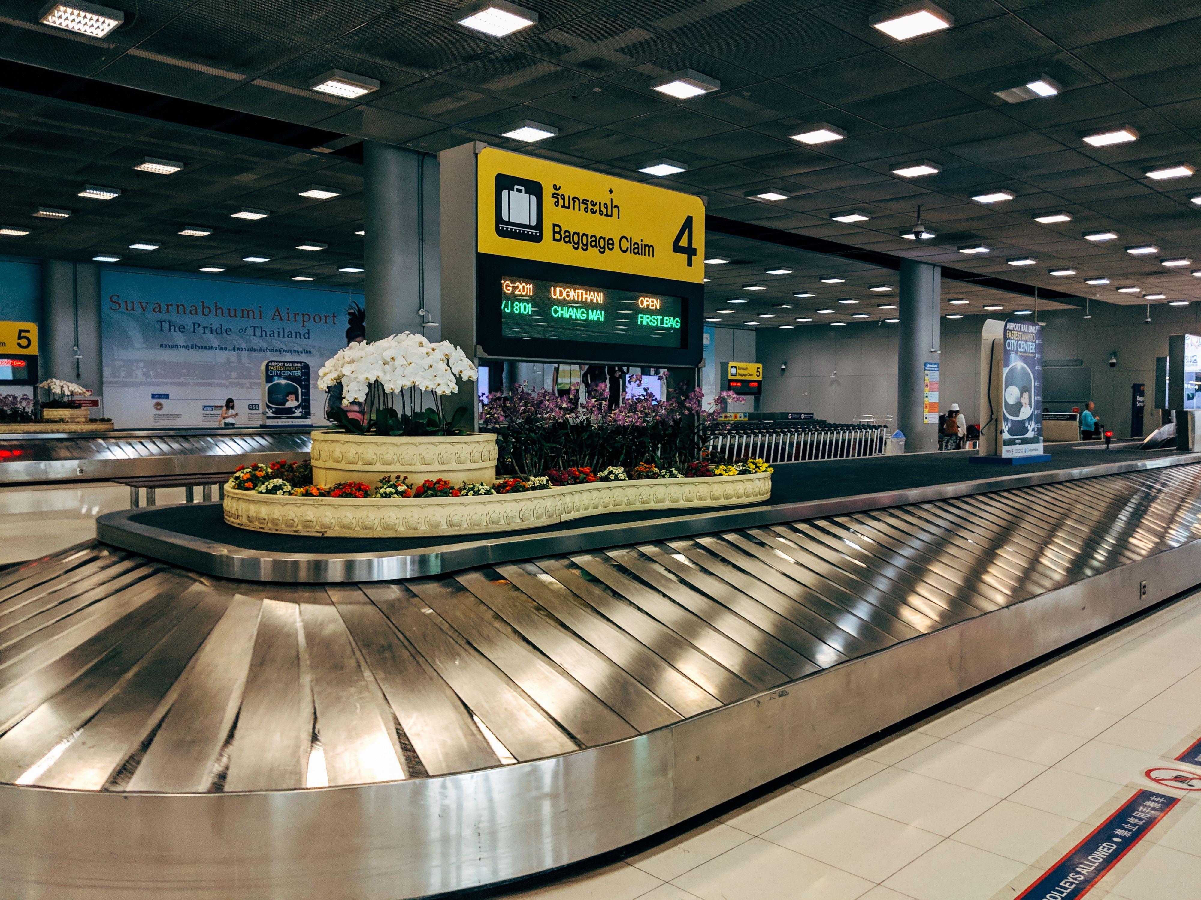 Dobra wiadomość dla turystów. Krótsze kolejki na lotnisku Suvarnabhumi już wkrótce
